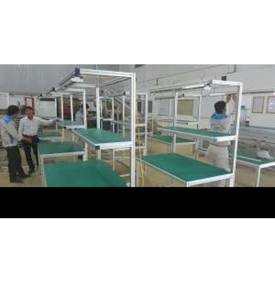 Bàn thao tác kho hàng thiết bị vật tư 